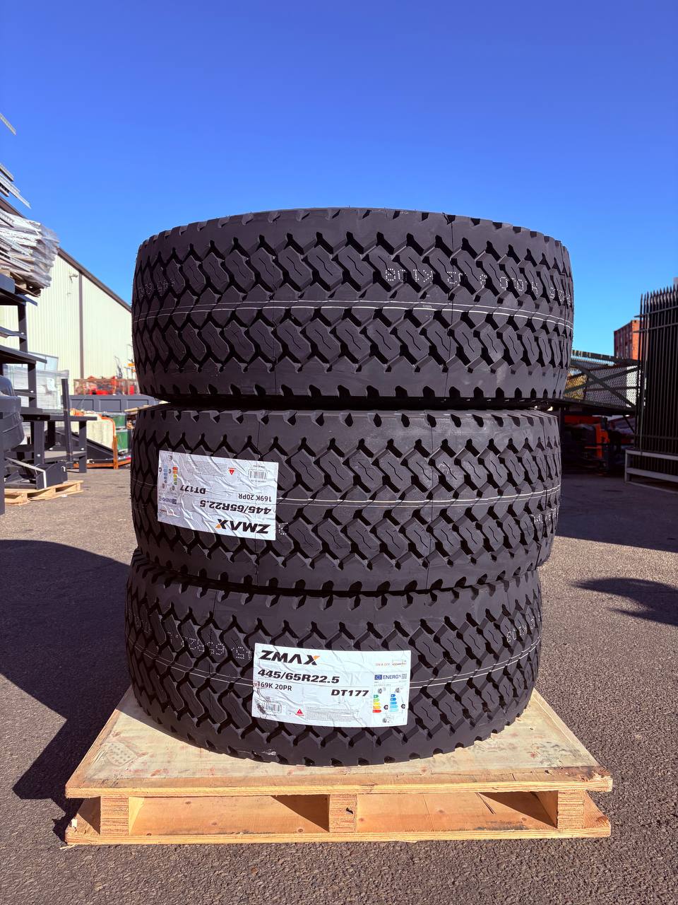 Commercial Truck & Bus Tires – DOT Approved TBR, 11R22.5, 295/75R22.5, 11R24.5 by Kapsen & Zwart - TBR (Truck & Bus Radial) Commercial Tire with KAPSEN DRIVE OPEN HS217 | Sold by Uncle Wiener's Wholesale