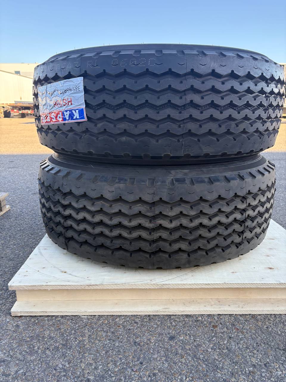 Commercial Truck & Bus Tires – DOT Approved TBR, 11R22.5, 295/75R22.5, 11R24.5 by Kapsen & Zwart - TBR (Truck & Bus Radial) Commercial Tire with KAPSEN WINTER TIRES KW01 | Sold by Uncle Wiener's Wholesale