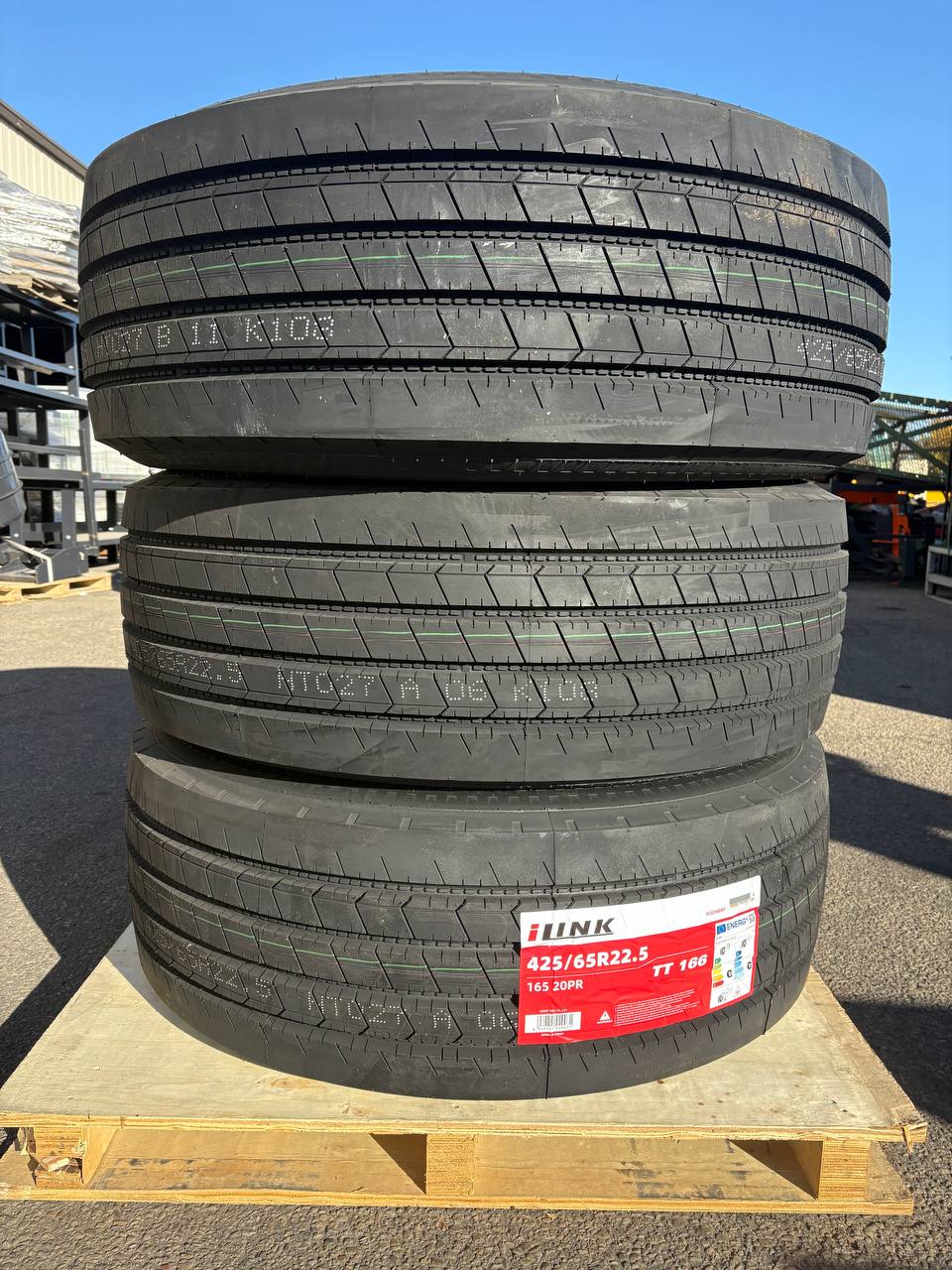 Commercial Truck & Bus Tires – DOT Approved TBR, 11R22.5, 295/75R22.5, 11R24.5 by Kapsen & Zwart - TBR (Truck & Bus Radial) Commercial Tire with KAPSEN DRIVE OPEN HS217 | Sold by Uncle Wiener's Wholesale