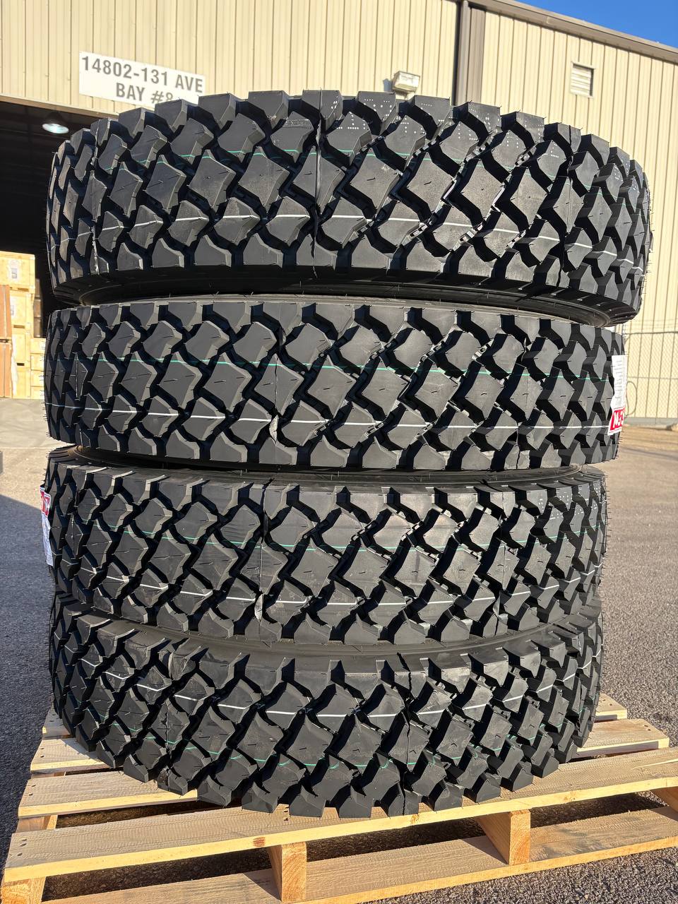 Commercial Truck & Bus Tires – DOT Approved TBR, 11R22.5, 295/75R22.5, 11R24.5 by Kapsen & Zwart - TBR (Truck & Bus Radial) Commercial Tire with DOUBLE STAR DSRD01 | Sold by Uncle Wiener's Wholesale