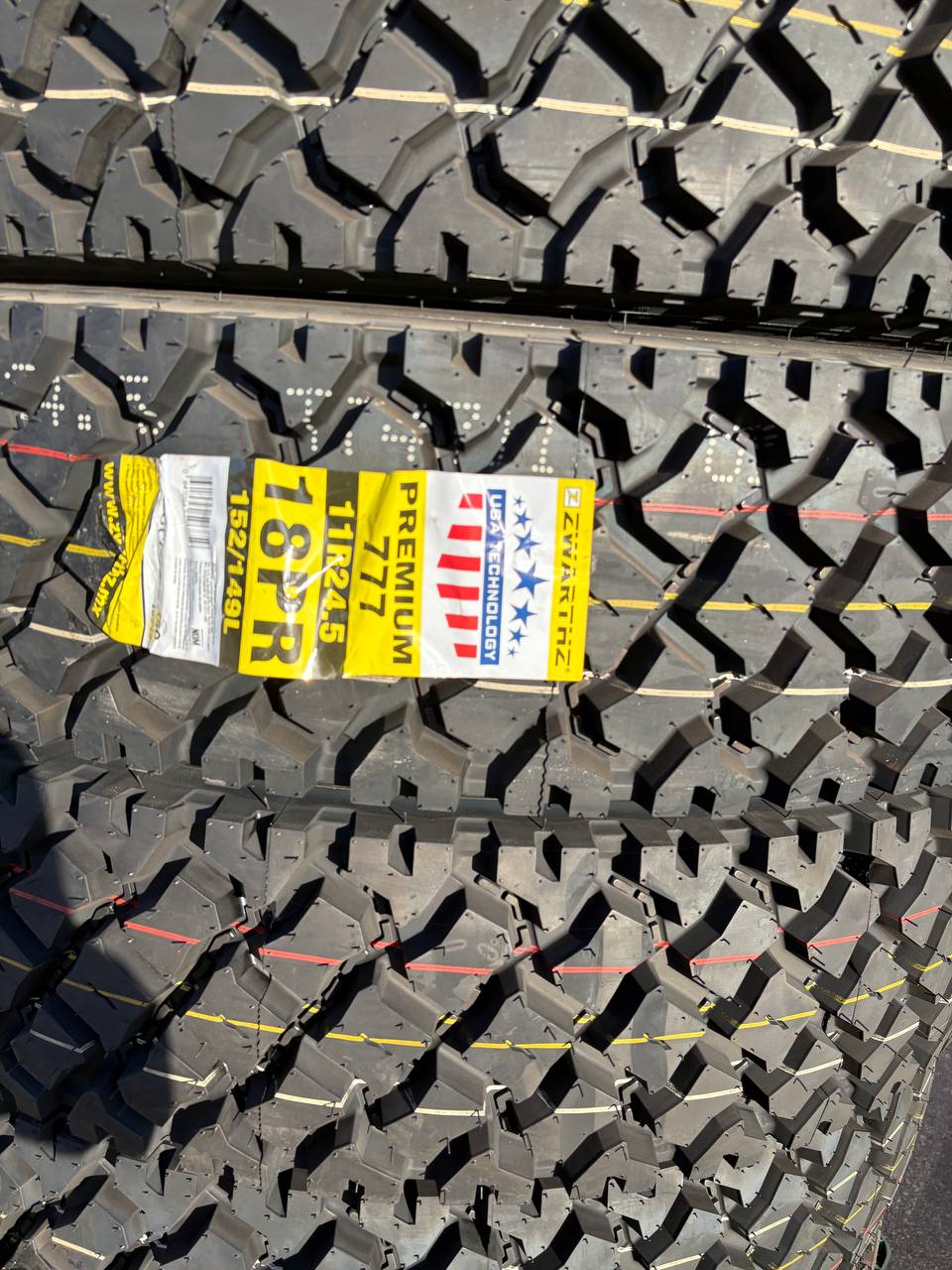 Commercial Truck & Bus Tires – DOT Approved TBR, 11R22.5, 295/75R22.5, 11R24.5 by Kapsen & Zwart - TBR (Truck & Bus Radial) Commercial Tire with DOUBLE STAR DSRD01 | Sold by Uncle Wiener's Wholesale