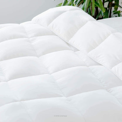 Down Alternative Microfiber Comforter – White, All - Season, Queen & King Sizes - with KING | Sold by Uncle Wiener's Wholesale