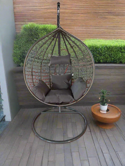 Egg Chair Swing on Patio with Gray Cushion

Hanging Egg Chair with Stand – Outdoor Setup

Egg Chair Basket Frame Close-Up

Dark Gray Cushion Detail

Indoor Setup of Egg Hammock Chair