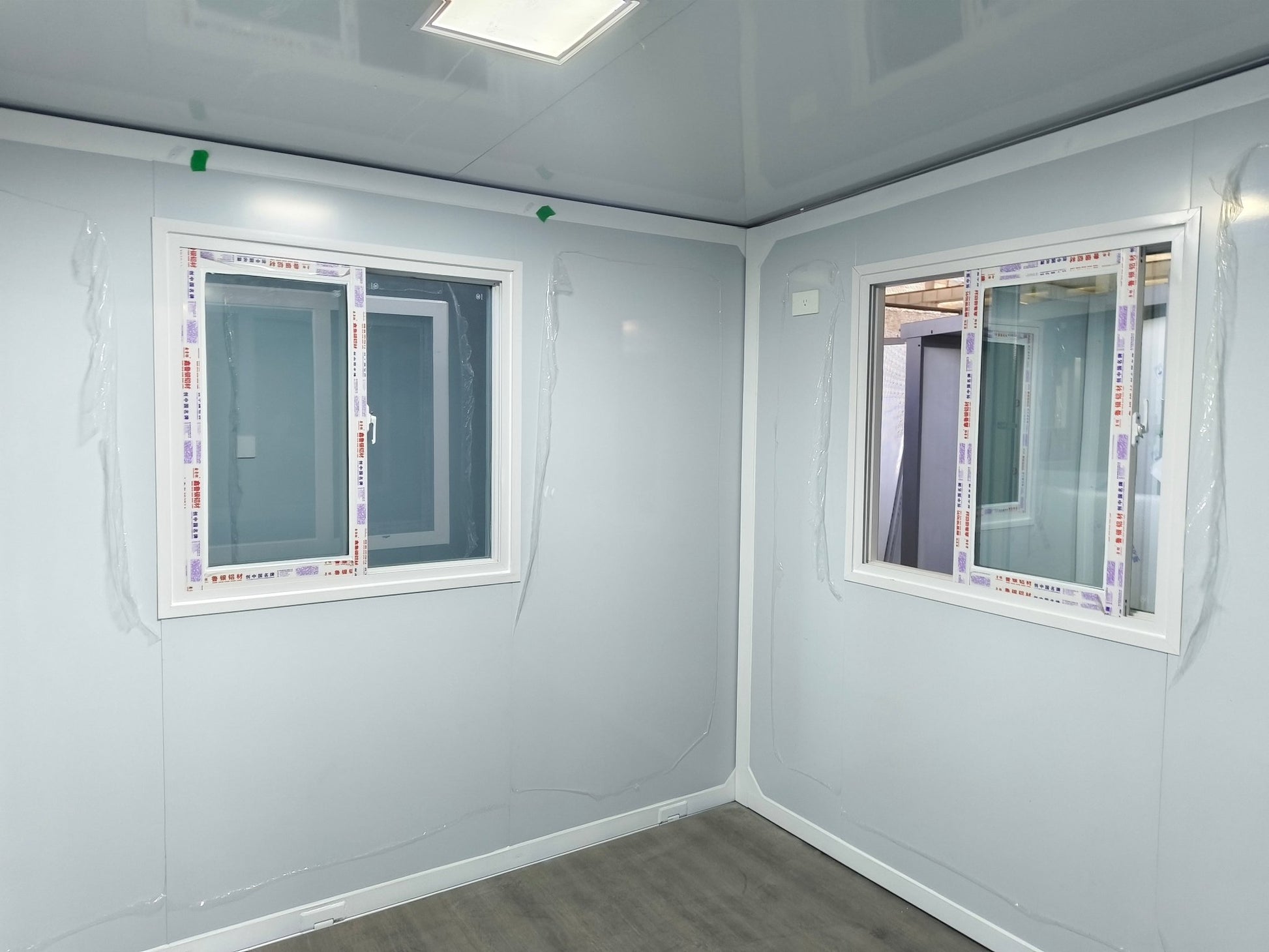 Expandable Container House 19.4 ft Modular Home 2 Bed 1 Bath Full Setup 110V 238931 - with | Sold by Uncle Wiener's Wholesale