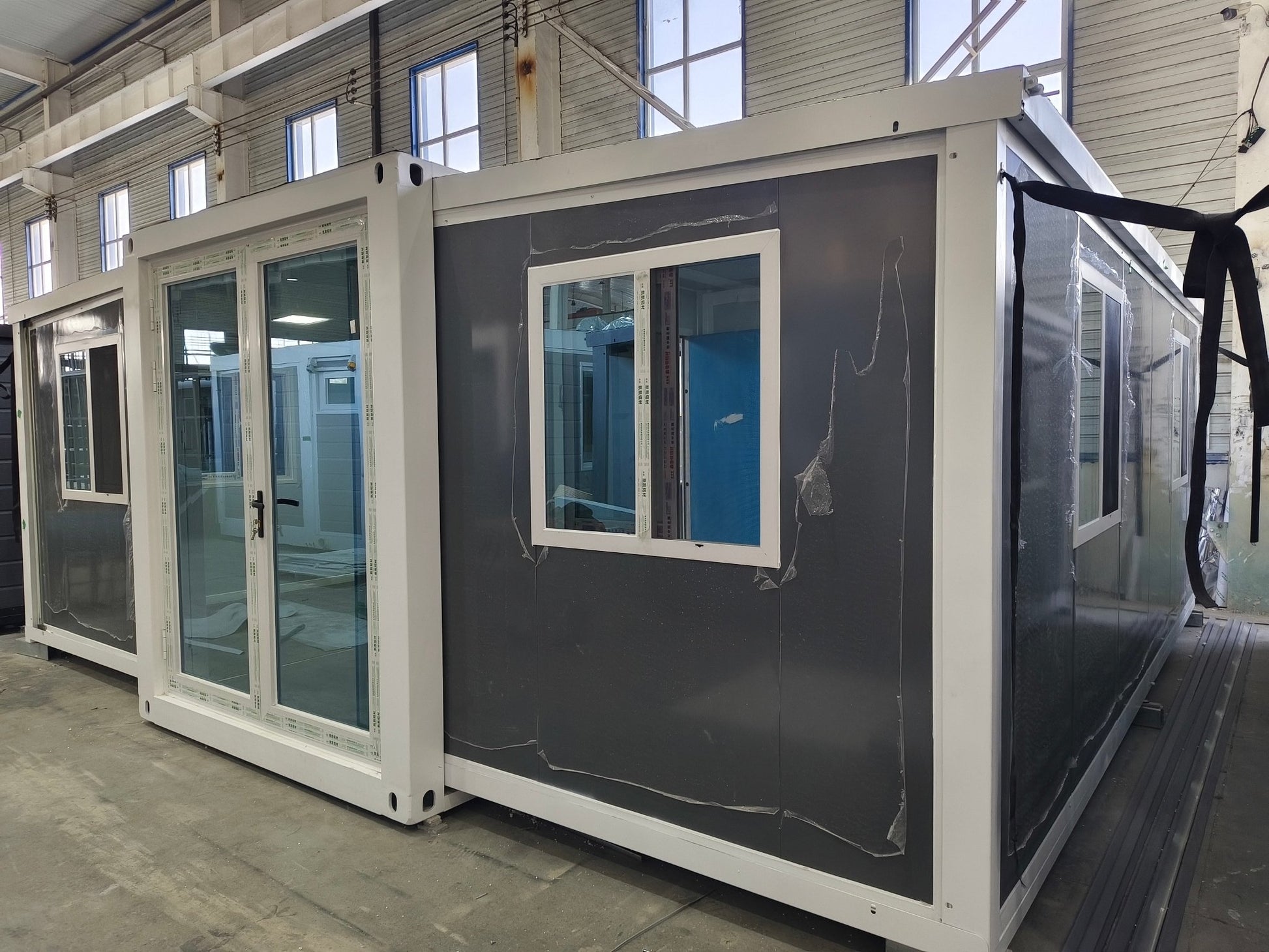 Expandable Container House 19.4 ft Modular Home 2 Bed 1 Bath Full Setup 110V 238931 - with | Sold by Uncle Wiener's Wholesale