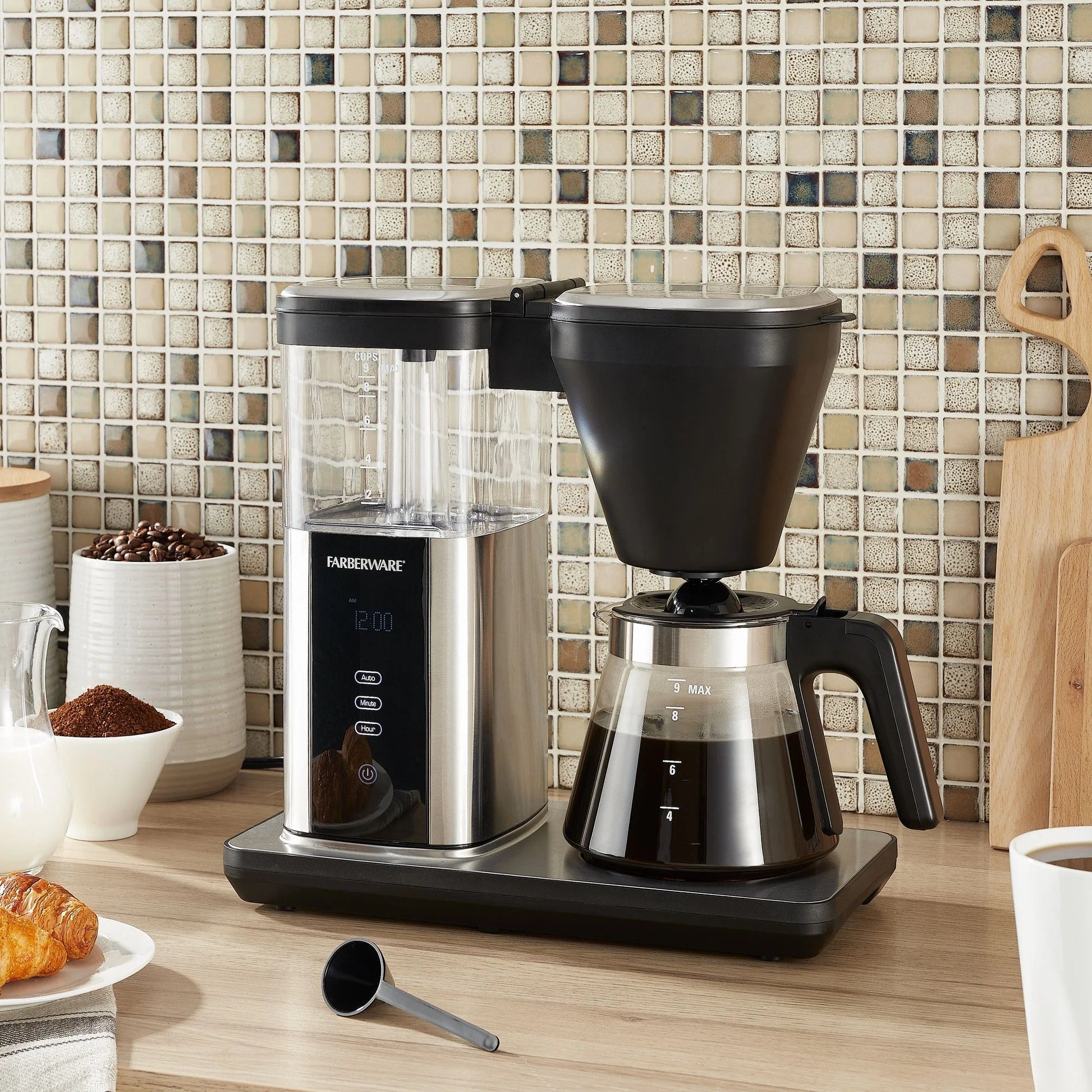 Farberware 9 - Cup High Temperature Drip Coffee Maker – 1.35L Capacity, Black 4897074552711 - with | Sold by Uncle Wiener's Wholesale