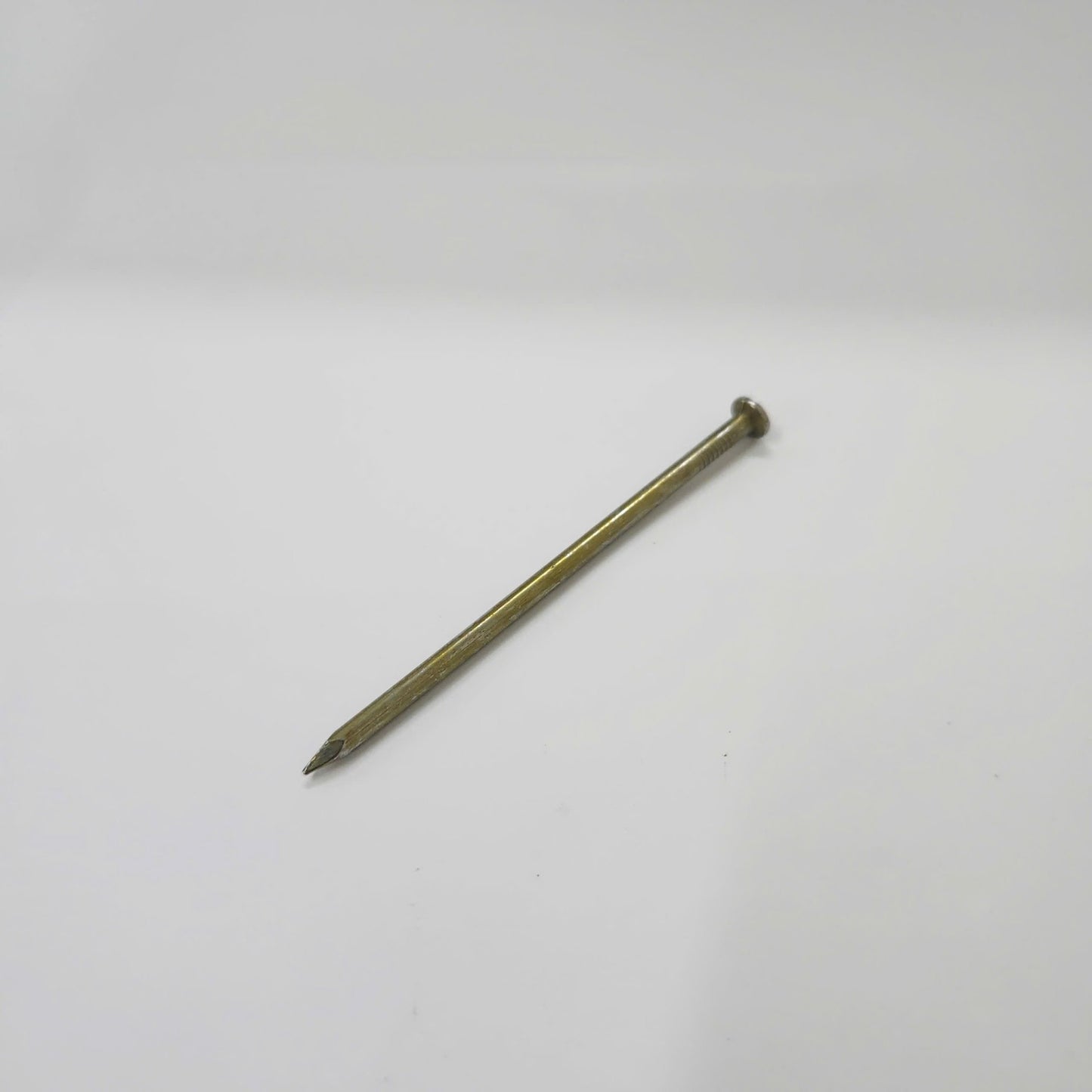 Framing Sinker Nails 10lb Bag 16D 3 - 1/2″ or 8D 2 - 1/2″ 26BN Series - with 16D 3 - 1/2″ | Sold by Uncle Wiener's Wholesale