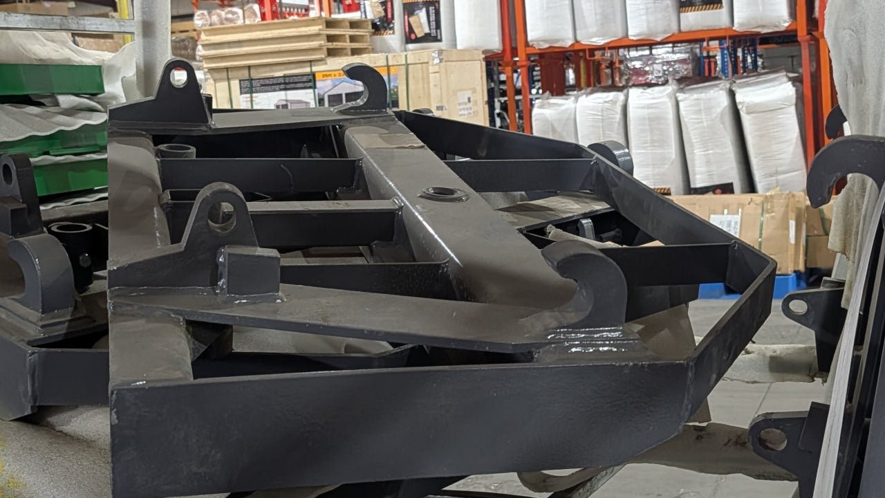 Hay Frame & Pallet Fork Combo for John Deere Global Euro Mount – 48 Forks, 49 Spear, Gray TFRLD46EURO - General Equipment with | Sold by Uncle Wiener's Wholesale