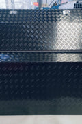 “Heavy-duty aluminum tool box with 5 lockable drawers”
• “Open lid tool box with gas strut lift and storage drawers”
• “Silver checker plate tool storage for trucks or trailers”