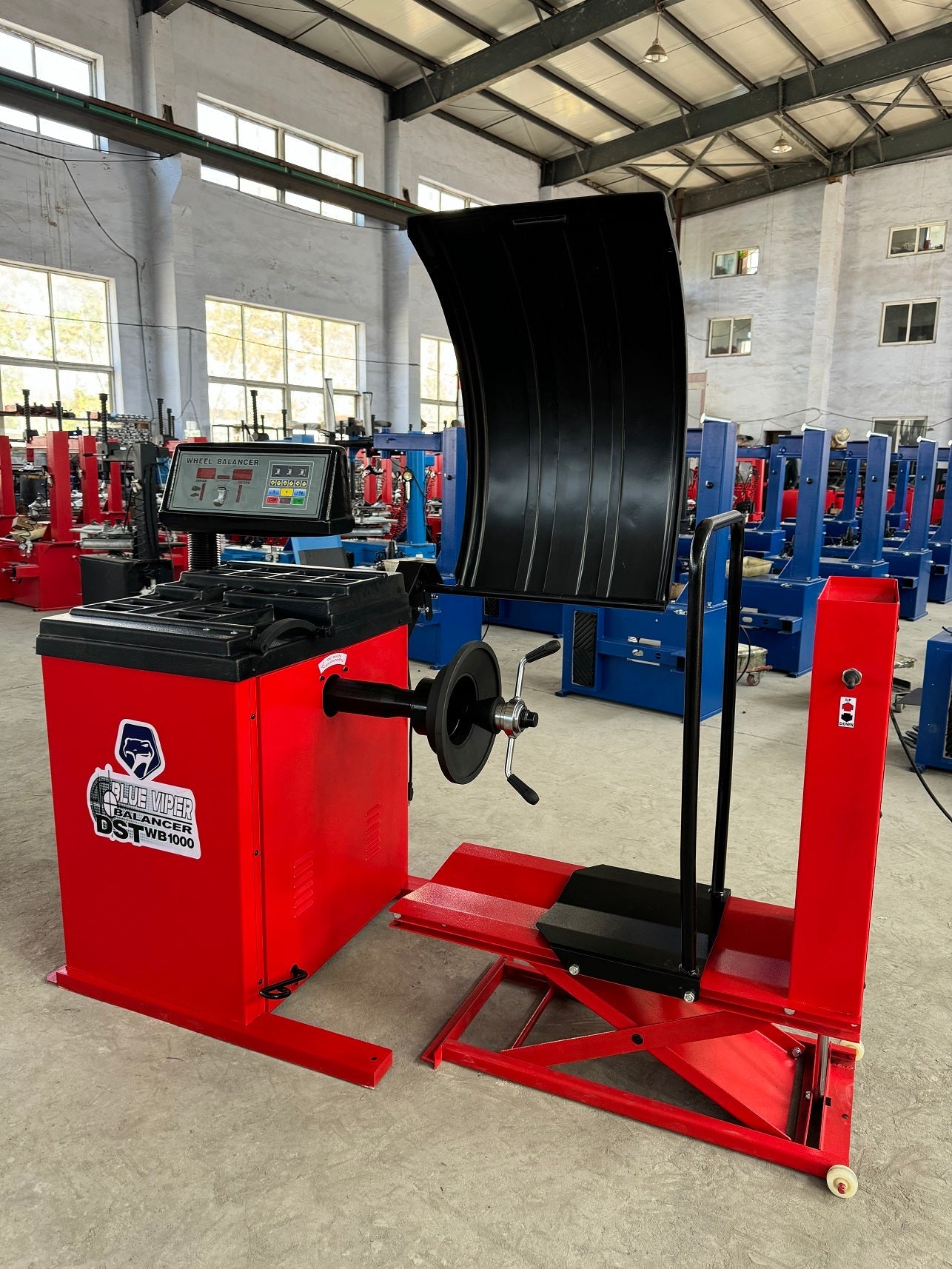 Balancer Machine Guard Semi Truck Tire & Wheel Balancer WB1000 | Heavy-Duty Machine for Trucks ...