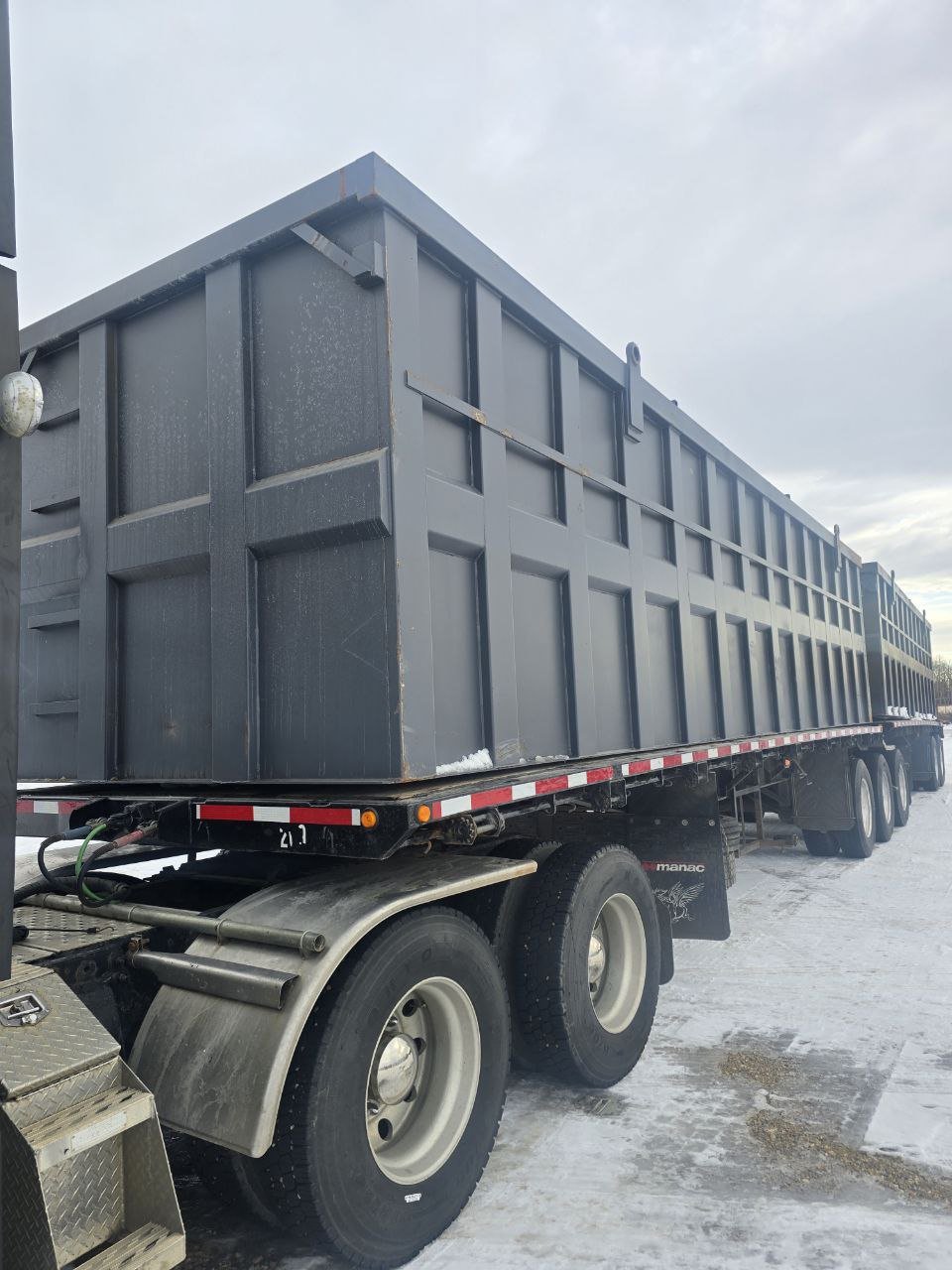 Heavy - Duty Steel Super B Trailer Bins 32ft & 28ft – Scrap for Demolition & Recycling M32X8X7 - with | Sold by Uncle Wiener's Wholesale
