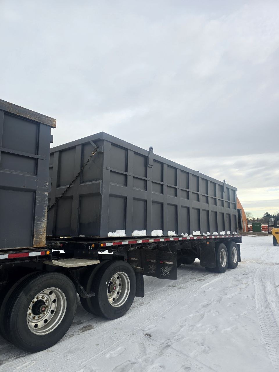 Heavy - Duty Steel Super B Trailer Bins 32ft & 28ft – Scrap for Demolition & Recycling M32X8X7 - with | Sold by Uncle Wiener's Wholesale