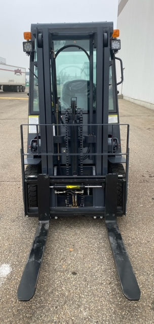 CanLift 5,500 lb electric forklift front side view

Side profile of electric forklift with red cabin

CanLift warehouse forklift with 4-foot lift

Battery-powered forklift in industrial setting

Forklift with cabin and side shift attachment