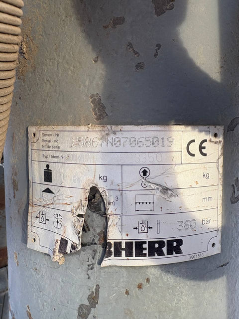 Liebherr 1.0 CY Orange Peel Grapple – Like New – Heavy Duty Scrap Grapple - with | Sold by Uncle Wiener's Wholesale