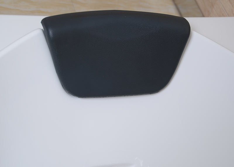 Luxury rectangle whirlpool bathtub TMB112 with air jets
TMB112 spa jet tub with handheld shower and modern design
Black and white hydrotherapy bathtub with right drain
Multicolor TMB112 massage bathtub in modern bathroom
Acrylic and copper rectangle bathtub with ergonomic seat