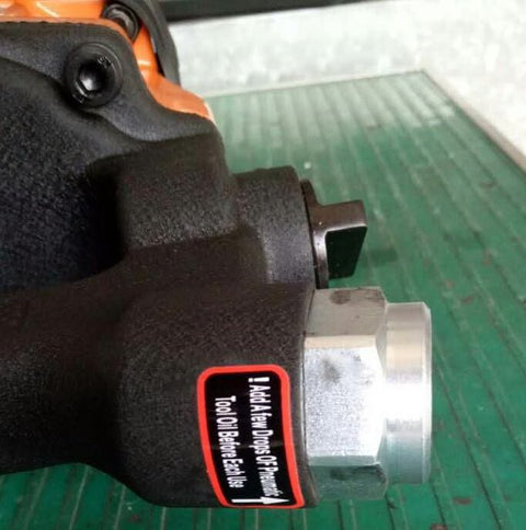 1 inch air impact gun with heavy-duty socket kit
Industrial pneumatic impact wrench for automotive use
Air-powered impact gun and sockets on workbench
High-torque pneumatic wrench set in packaging