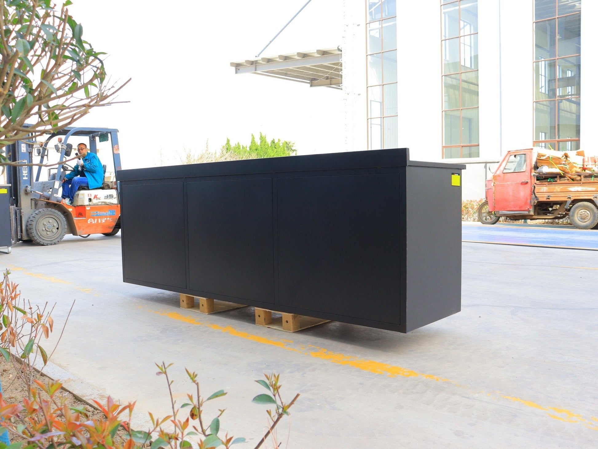 NEW 10 FT HEAVY DUTY STEEL WORK BENCH 35 , 25 , 20 & 15 DRAWER - with 20 Drawer Black | Sold by Uncle Wiener's Wholesale