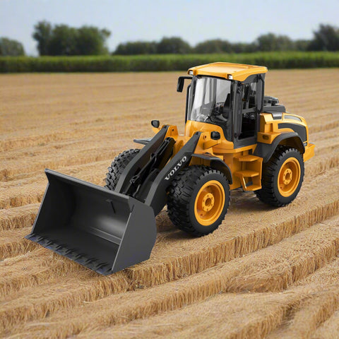 1:16 scale remote control JCB Fastrac 4220 tractor with controller
RC JCB farming tractor toy with 6-channel movement
JCB RC tractor with sound and light features
Detailed cab and tire design of remote control farm tractor
Remote control farming toy vehicle with accessories