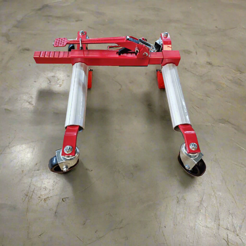 12″ Mechanical Go Jack with 360° PU wheels and foot pedal
Heavy-duty car dolly for sedans, SUVs, and light trucks
Mechanical jack for garages and auto repair shops