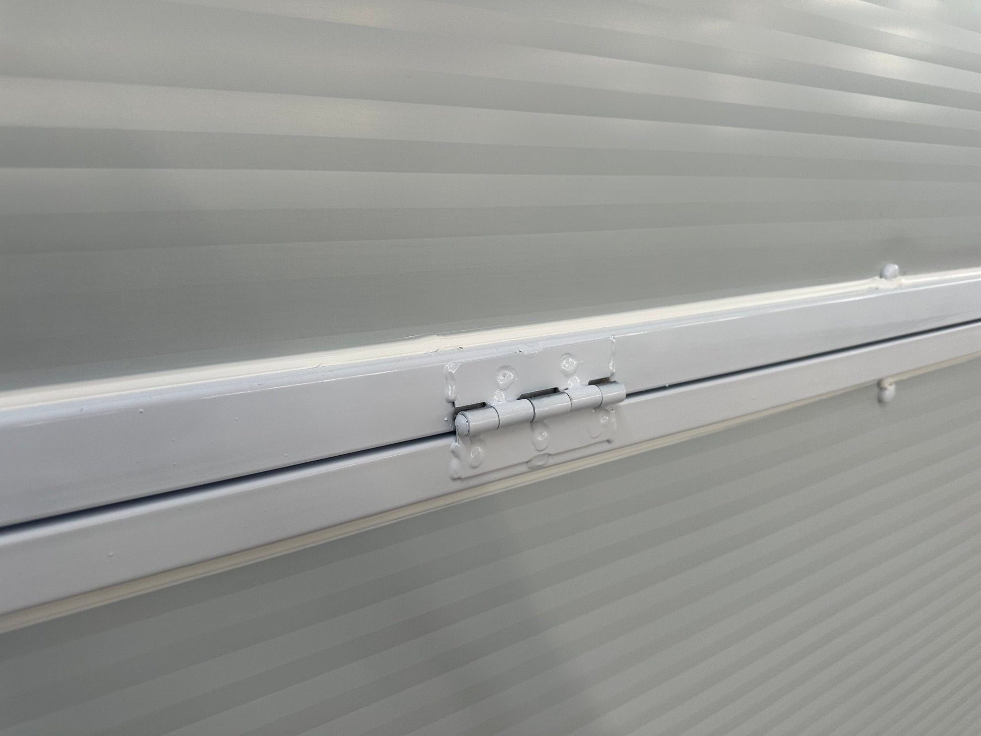 Exterior Image: Portable 19 FT Folding Insulated Container Office with Lockable Door – Outdoor View

Interior Image: Inside View of Modular Prefab Cabin Office with Window and Electrical Plug

Folded View: Foldable Prefab Container for Easy Transport and Setup

Setup Process: Step-by-step Setup of 19 FT Folding Steel Container Office

Multiple Angles: Various Views of the Portable Modular Work Cabin