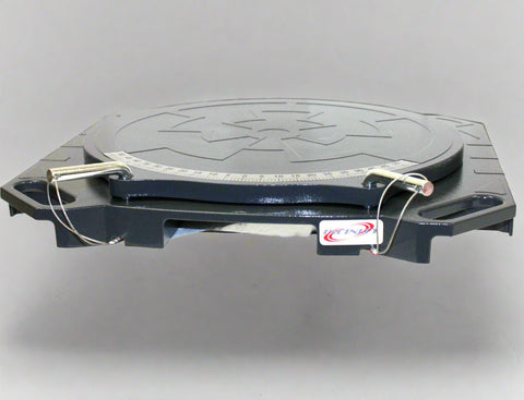 Two wheel alignment plates with 360° rotation
Side view of aluminum turntable plate with ball bearings
Top view showing angle adjustment markings
Close-up of the turntable base and mounting bolts
Full product layout – turntable pair for alignment tasks