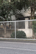 20 FT sliding chain link driveway gate – side view

Heavy-duty metal fence gate for wide driveway

SFSG20F driveway gate with chain link mesh design

Sliding gate installed in residential lot

Industrial security gate with chain link fencing