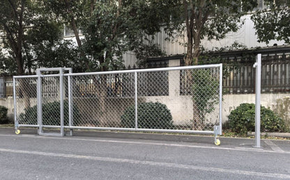 20 FT sliding chain link driveway gate – side view

Heavy-duty metal fence gate for wide driveway

SFSG20F driveway gate with chain link mesh design

Sliding gate installed in residential lot

Industrial security gate with chain link fencing