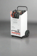 220V battery booster with wheels and handle ��� Model F3500A
Quick start charger for 12V and 24V truck batteries
Heavy-duty battery booster with air cooling
Front panel view of F3500A booster c