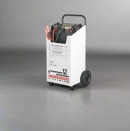 220V battery booster with wheels and handle ��� Model F3500A
Quick start charger for 12V and 24V truck batteries
Heavy-duty battery booster with air cooling
Front panel view of F3500A booster c