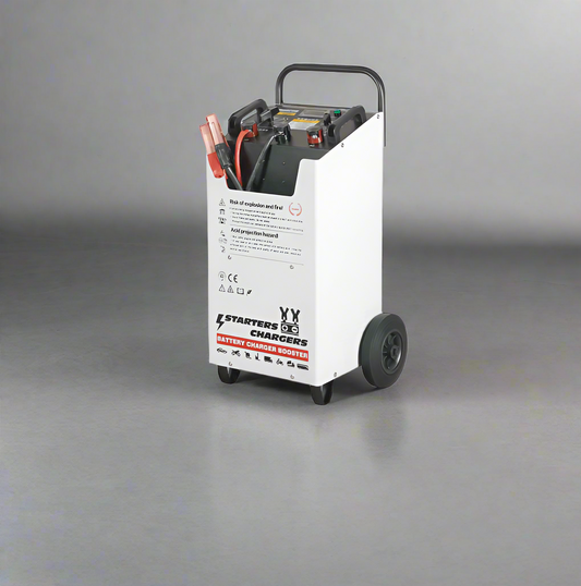 220V battery booster with wheels and handle ��� Model F3500A
Quick start charger for 12V and 24V truck batteries
Heavy-duty battery booster with air cooling
Front panel view of F3500A booster c
