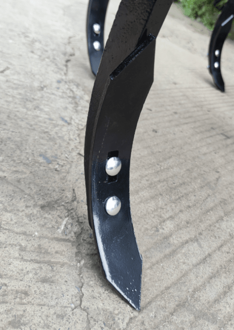 Red 3-point cultivator attachment with shanks and quick hitch
Close-up of heavy-duty hitch frame and shank spacing
Cultivator depth and working width overview