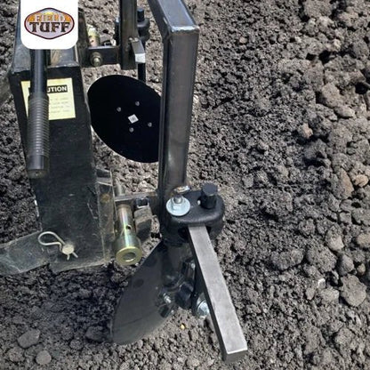 4 FT disc harrow garden tiller with 14” notched discs – black steel frame
Pull-behind disc tiller with 3-point hitch connection – 43-inch width
Field Tuff disc harrow tiller attachment for Category 1 tractors
Close-up of notched disc blades and angled shaft for deep tilling