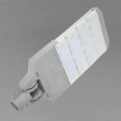 400W LED street light IP65 waterproof housing
600W high lumen yard light adjustable mounting
Gray outdoor LED security light fixture close-up
Side view of LED light with heat sink fins
Daylight white LED floodlight for outdoor use