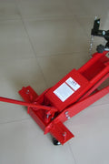Heavy-duty hydraulic jack for vehicle transmissions, 2200 lb model