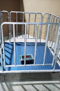 4x4 FT digital floor scale with steel checkered platform

Industrial-grade wired floor scale with LCD display

Heavy-duty 10,000 LB capacity scale with digital indicator

Digital floor scale used for freight weighing

Close-up of steel plate and load cell feet on floor scale