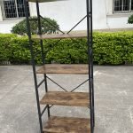 5-tier industrial bookshelf with rustic wood and black metal frame – Model TLSF05
Tall freestanding open shelf bookcase for living room or office
