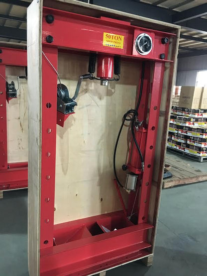 Included arbor plates for hydraulic press operations