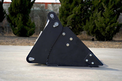 6ft skid steer combo bucket blade front view

skid steer attachment for scooping and loading

4-in-1 blade showing grading function

skid steer heavy-duty grapple bucket side view

multi-angle skid steer combo blade
