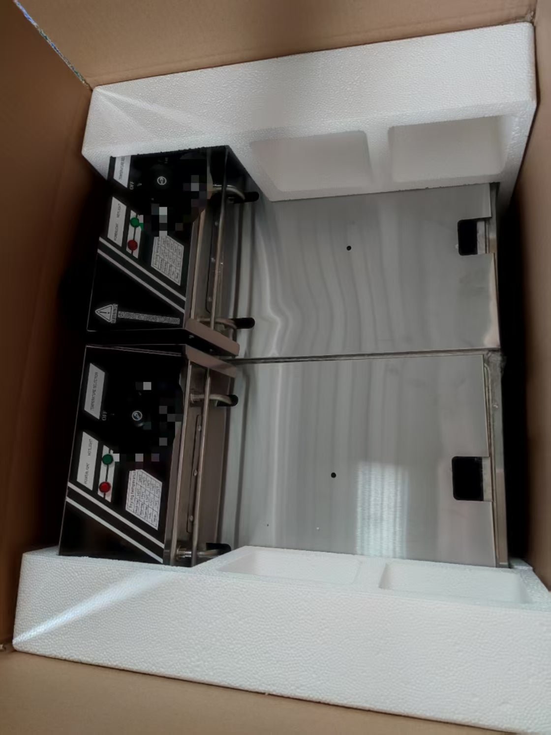 “Double tank electric countertop fryer for commercial kitchen”

“6L and 12L stainless steel deep fryers with baskets”

“Small electric fryer for deli and light-duty food prep”

“Compact plug-in fryer with temperature control”