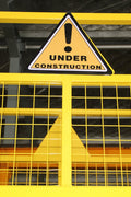 Heavy-duty yellow steel trench shield (front view)

Telescoping trench box in industrial job site

Construction-grade excavation shield with reinforced frame