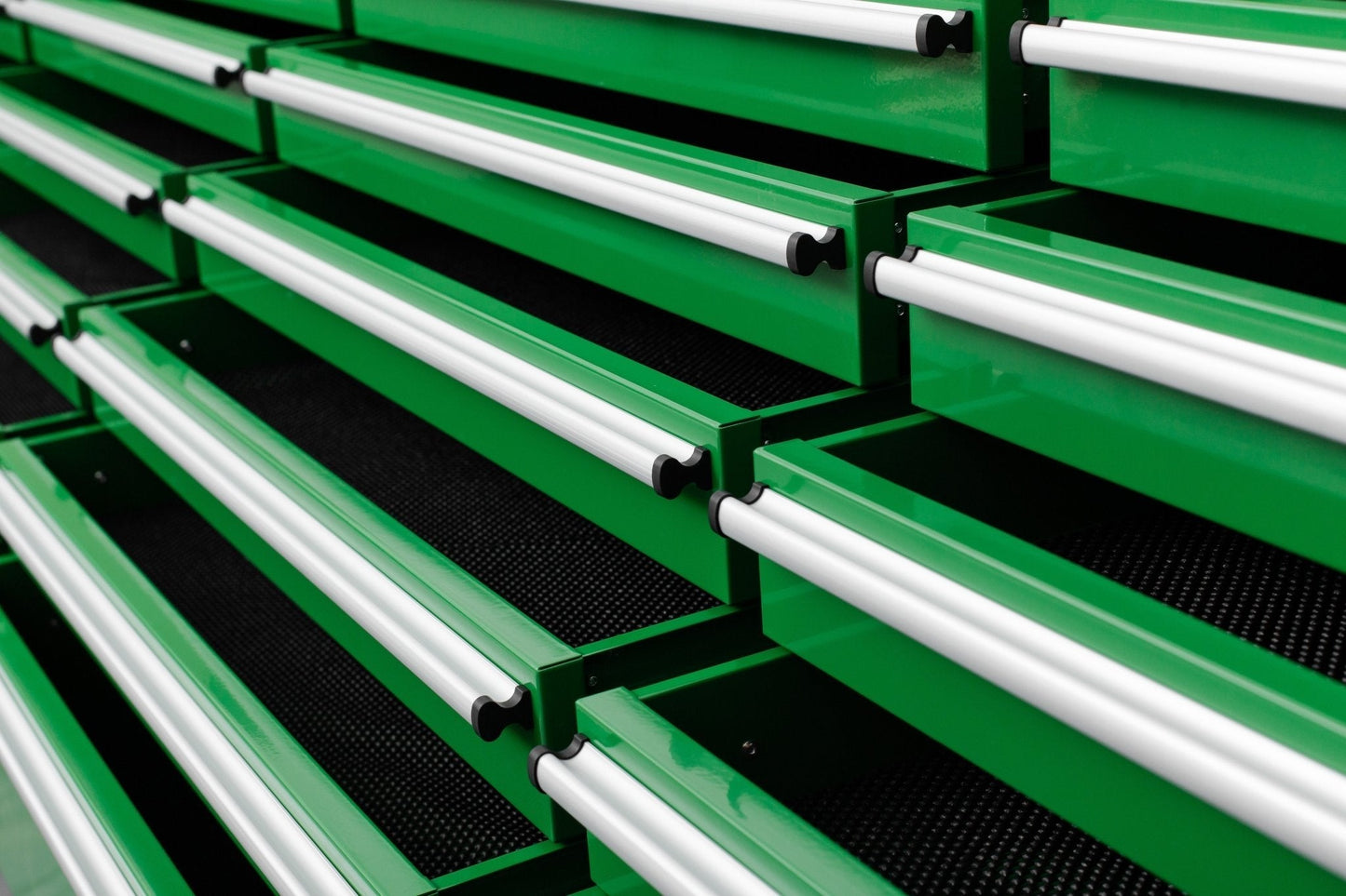 8FT Fatboy industrial tool bench with drawers and USB ports
Heavy-duty 24-drawer tool bench with stainless steel finish
Workshop organization tool bench with hardwood top
Mobile workbench with caster wheels and lockable drawers