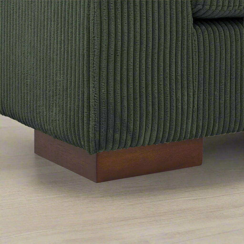 89.5” Square Arm Couch – Modern Living Room Setup
3-Seater Sofa with Toss Pillows – Front View
Upholstered Contemporary Sofa – Side Angle
Soft Plush Back Cushions – Detail Close-Up
Modern Beige Fabric Sofa – Apartment Living Room