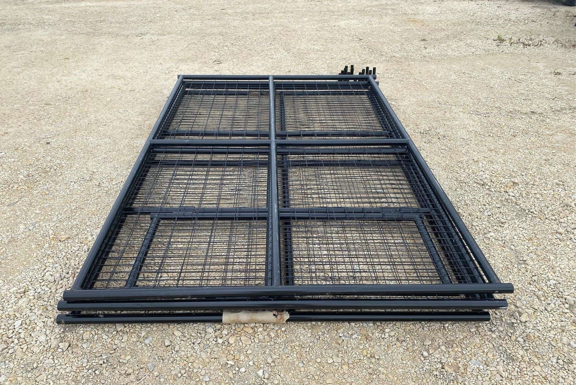9 FT x 9 FT x 6 FT Outdoor Metal Dog Kennel Fence with Entry Gate – Black Heavy-Duty Pet Enclosure