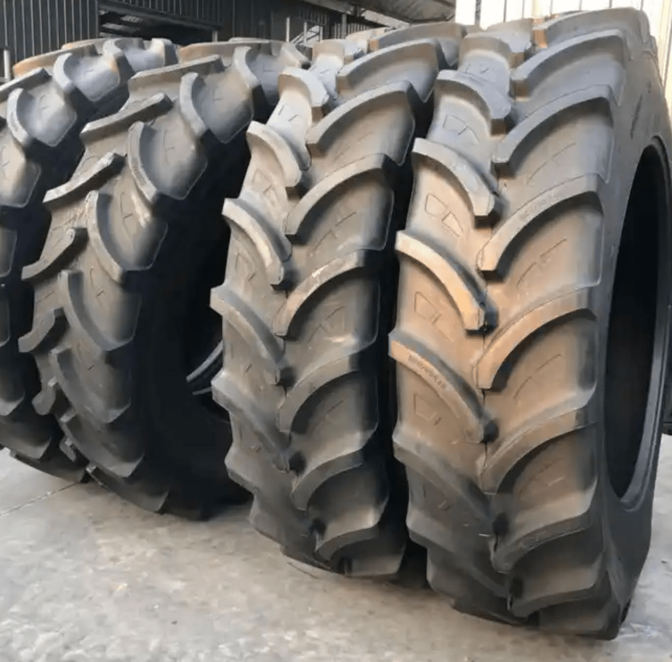 R-1 tractor tire for agricultural field use
Close-up tread of high-traction implement tire
TT tube-type implement tire in black finish
Heavy-duty R-1 TL tractor tire for rough terrain
Tractor with agriculture tires mounted in field