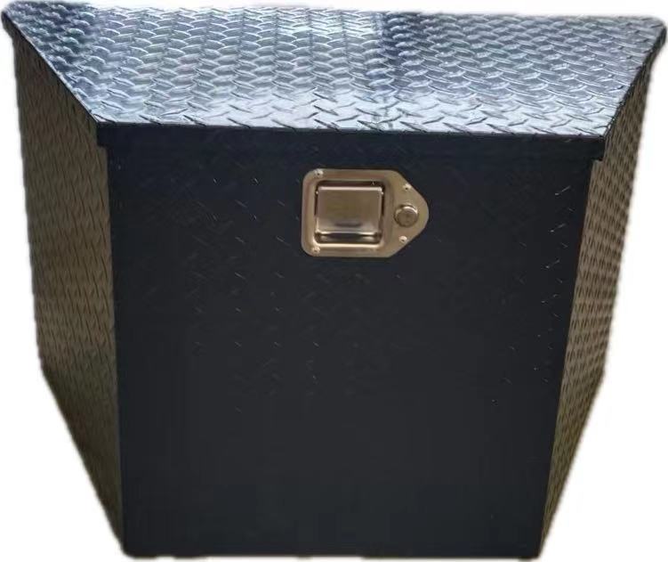 “A-frame aluminum trailer tongue tool box with lock”
• “Utility trailer tongue box with weatherproof latch and diamond plate design”