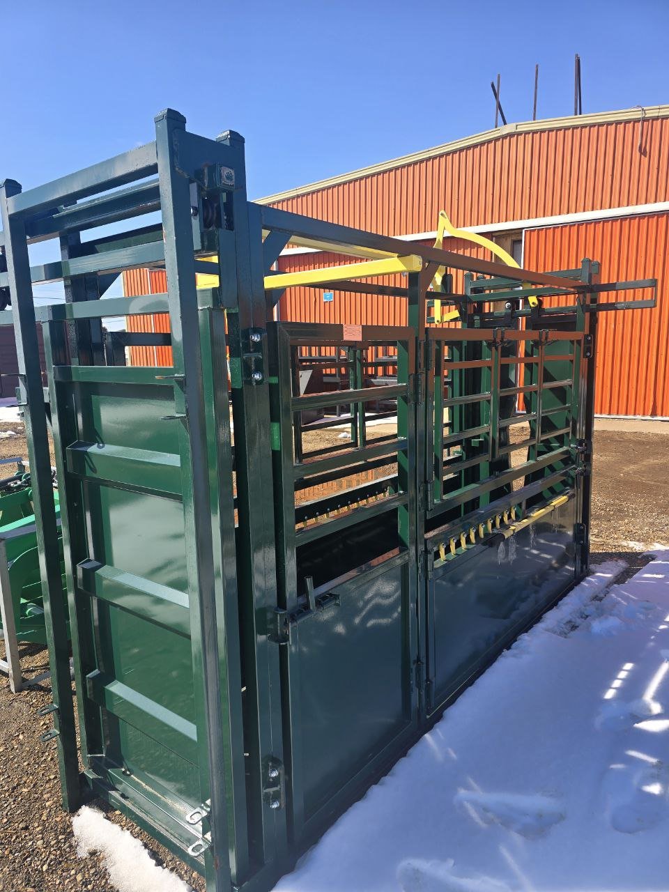 New Animal Livestock Squeeze Cattle Chute – Model 314129 - with | Sold by Uncle Wiener's Wholesale