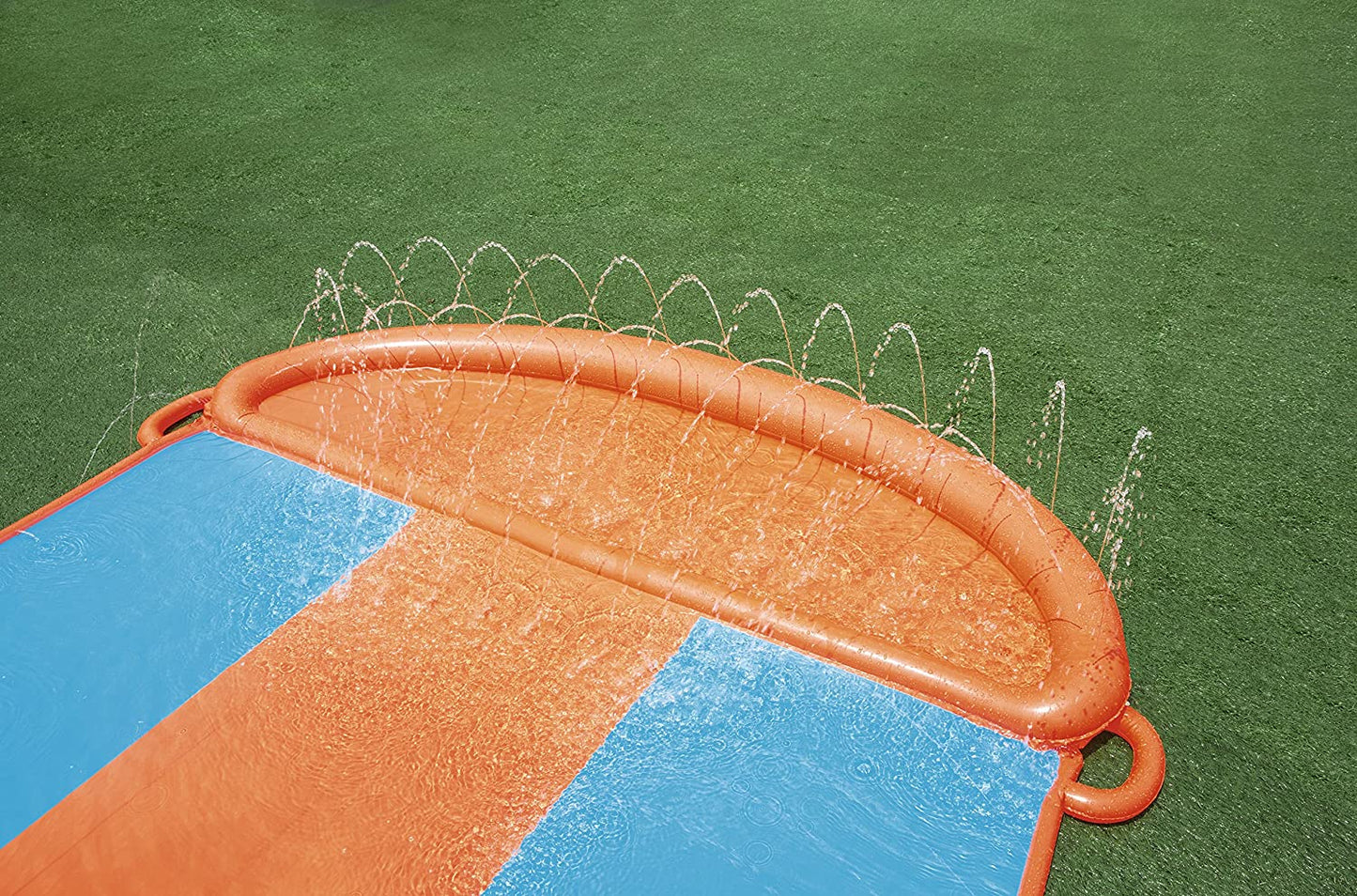 Kids racing on Bestway triple water slide

Three-lane orange slip and slide in backyard

Built-in sprinklers on Bestway water slide

Bestway Aqua Ramp start with splash effect

Inflatable water slide for kids and families