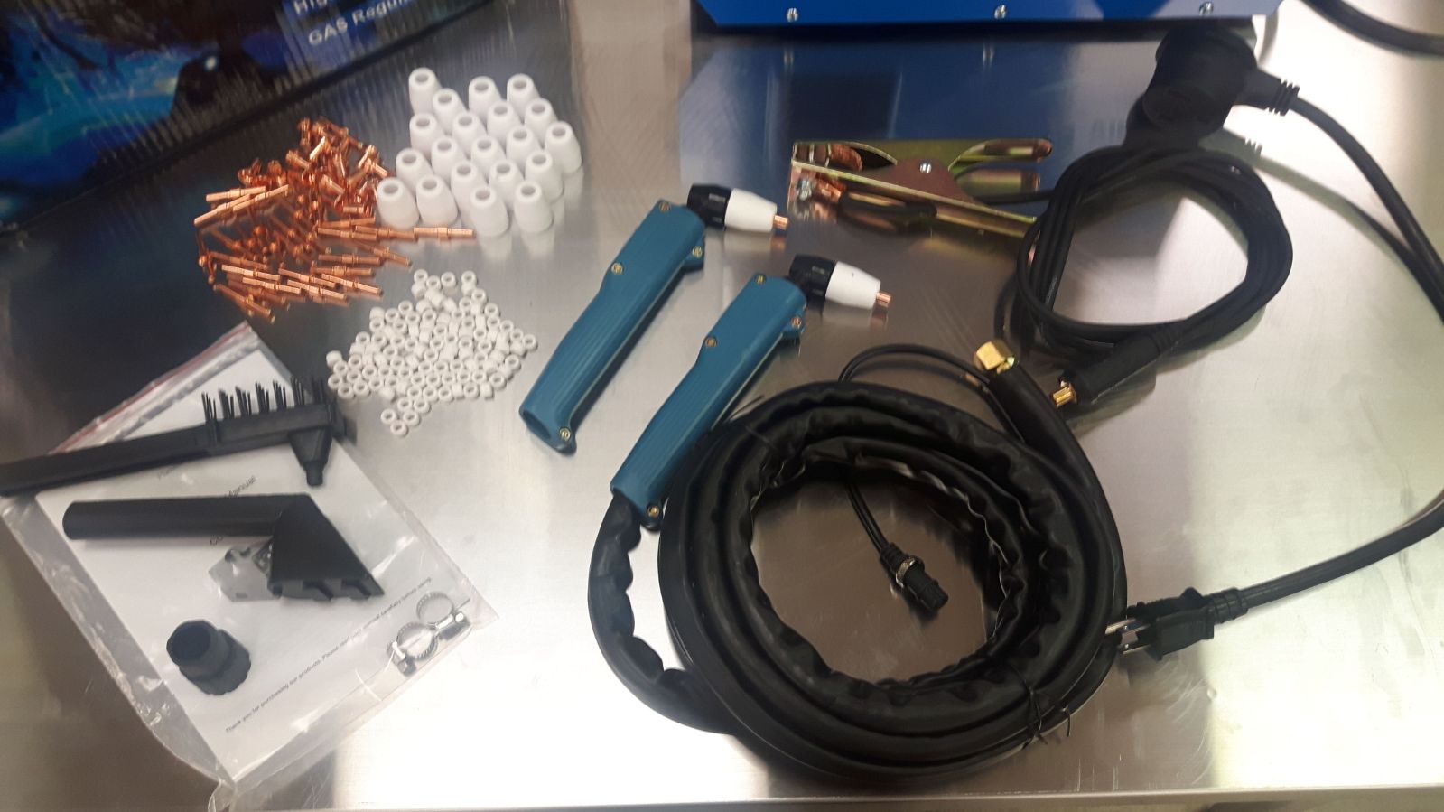 NEW Blue Viper Dual Voltage Plasma Cutter Set + Consumables 110V/220V – CUT40N - with | Sold by Uncle Wiener's Wholesale