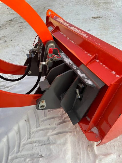 CanLift Mini Wheel Loader with Kubota D1703 engine, orange color – front view
Side view of CanLift compact loader with closed cabin and bucket raised
CanLift mini loader in operation – orange machine on construction site