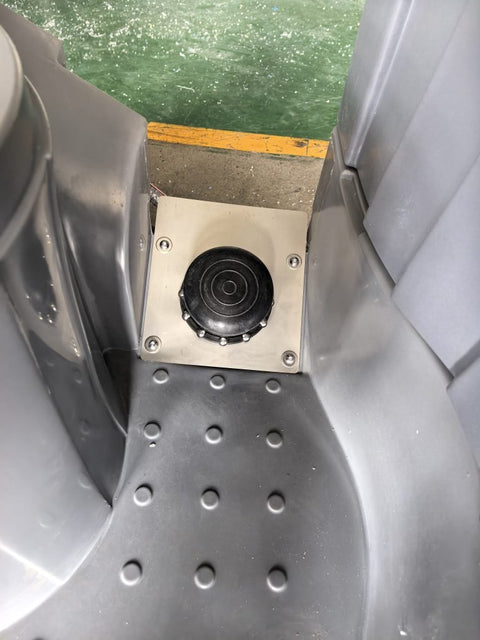 “Deluxe outdoor portable toilet with built-in sink”

“390L waste tank portable toilet for job sites and events”

“Portable flush toilet with handwashing station”

“Full-seat porta potty with sink and ventilation panel”